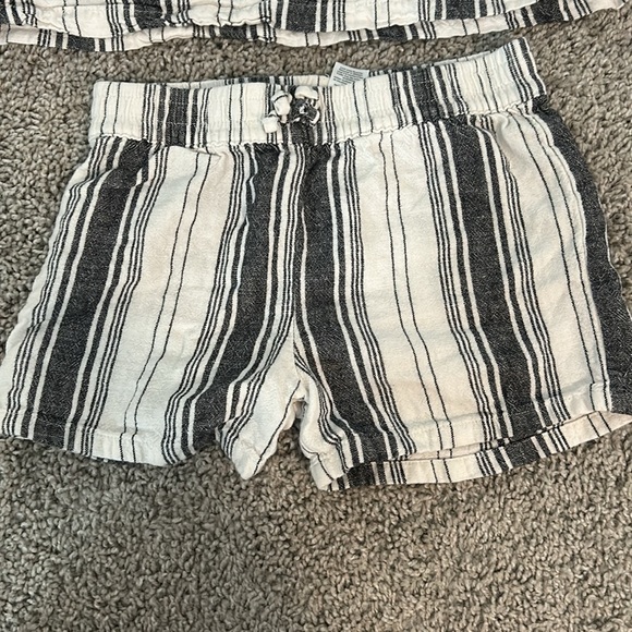 Linen set - Picture 2 of 5